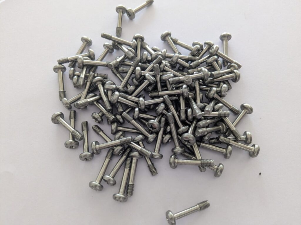 Captive Screws, Captive Screw